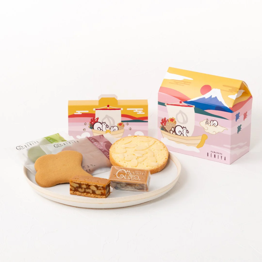 【販売終了】新春セット～初春ハウス型BOX～（クルミッ子2個　あじさい1枚　鎌倉だより3枚　カレンダー1個　スケッチブック1個） - Image 2